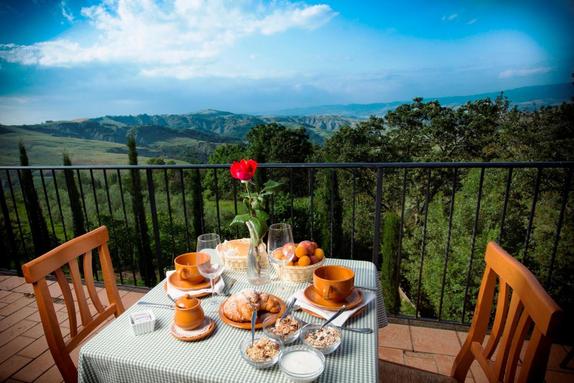 Agriturismo Selvella Радикофани Экстерьер фото